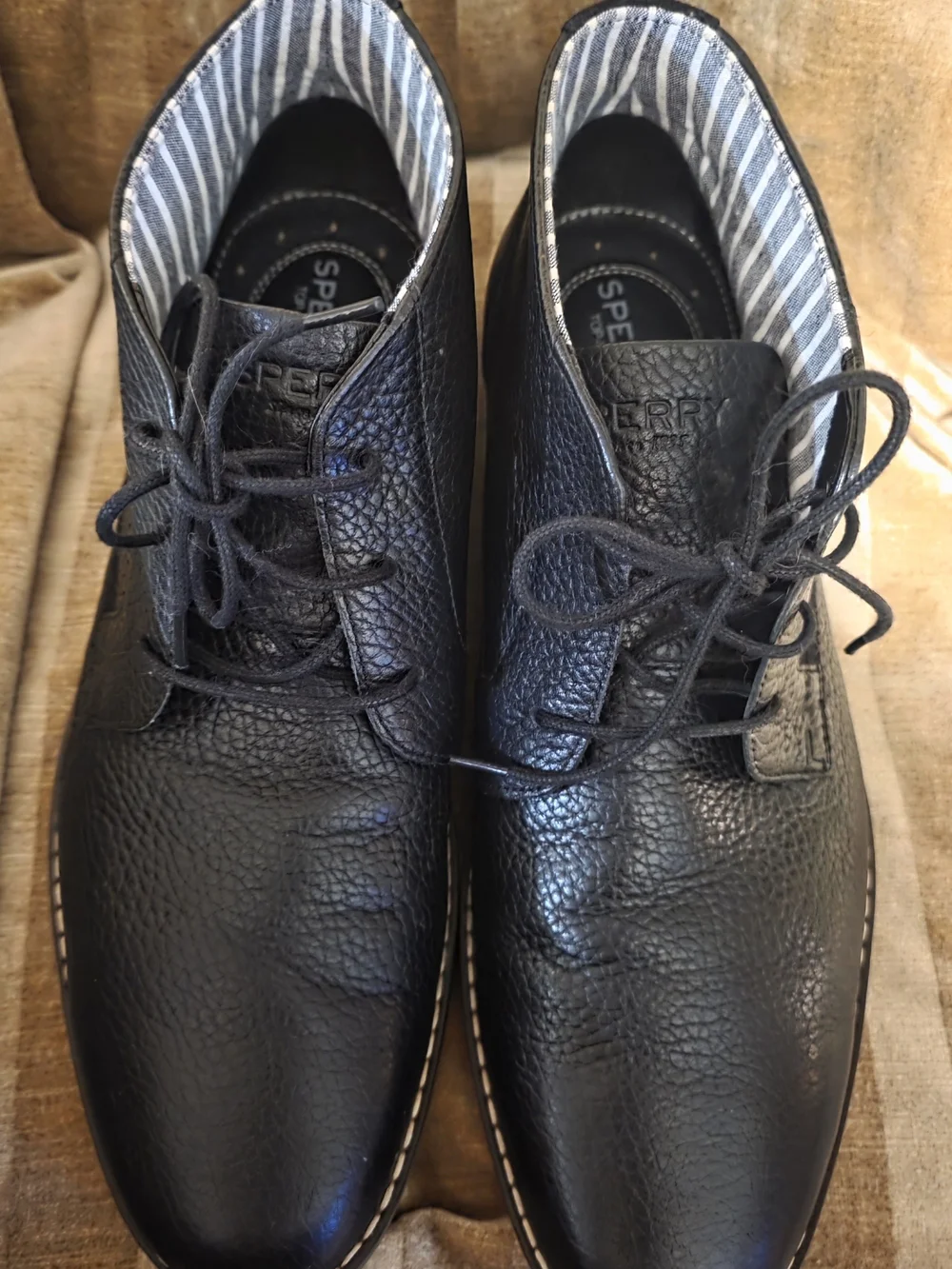 Sperry Men's Black Leather Chukka Boots with Striped Lining